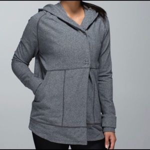 Lululemon jacket size 6